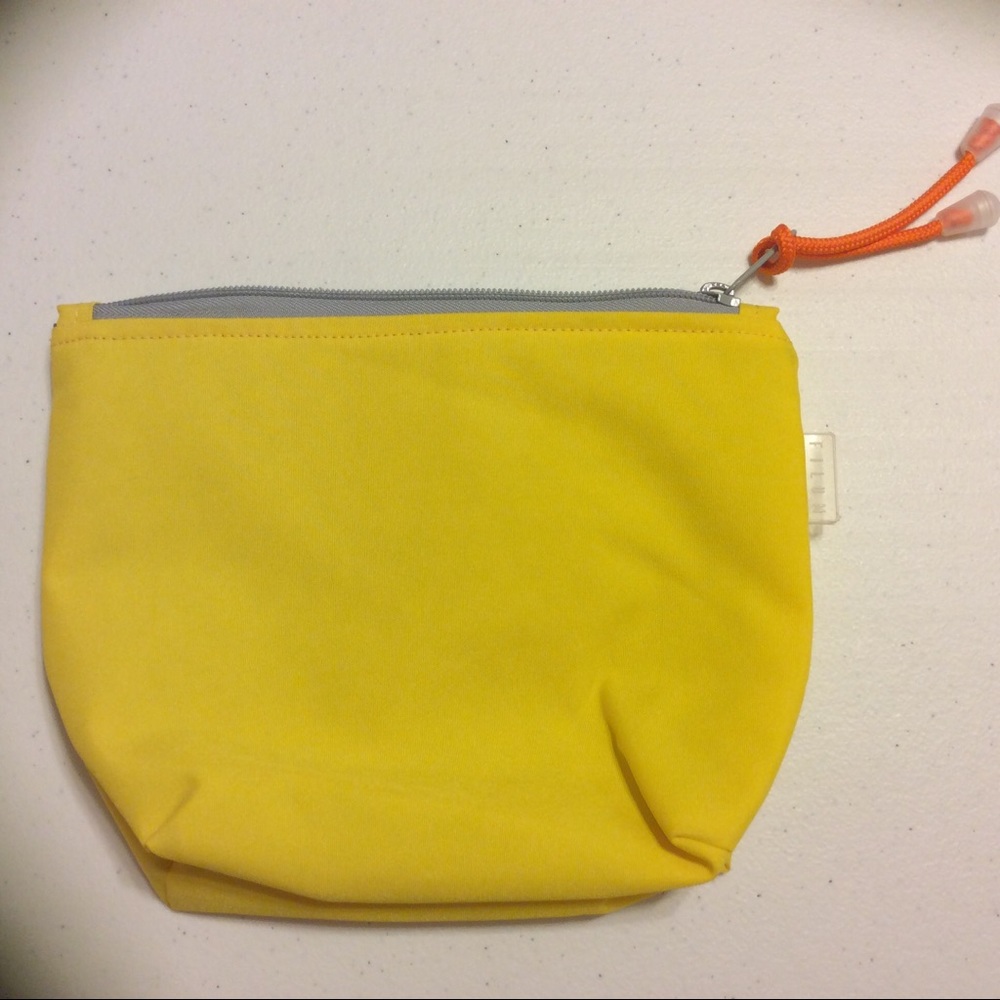 Filum yellow pouch